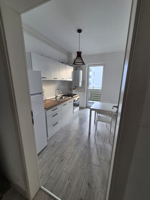 Garsonieră cu boxă și parcare