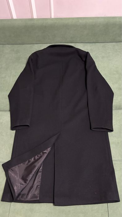 Пальто черное Zara