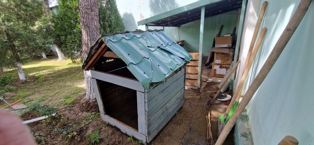 Продается будка для большой собаки