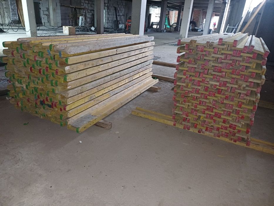 Фанеры, балки, брусы б/у