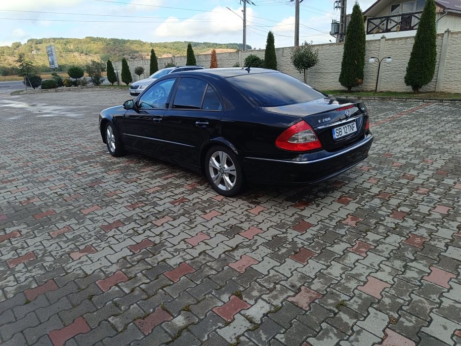 Vind Mercedes E 280