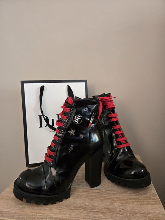 Дамски боти на ток