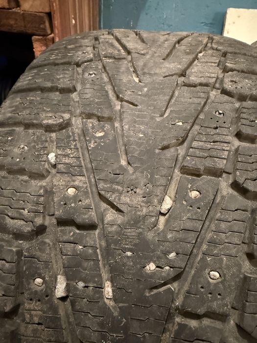 Продам б/у автошины Hakkapeliitta 7 285/50R20
