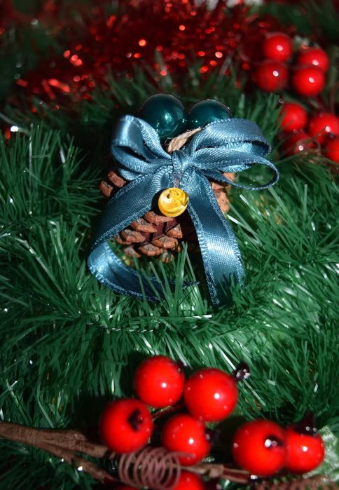 Коледни мини шишарки за елха