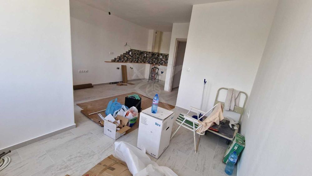 Продава се Двустаен апартамент в Пловдив, Южен - 65 кв.м за 1431 €/кв.м - Снимка #1