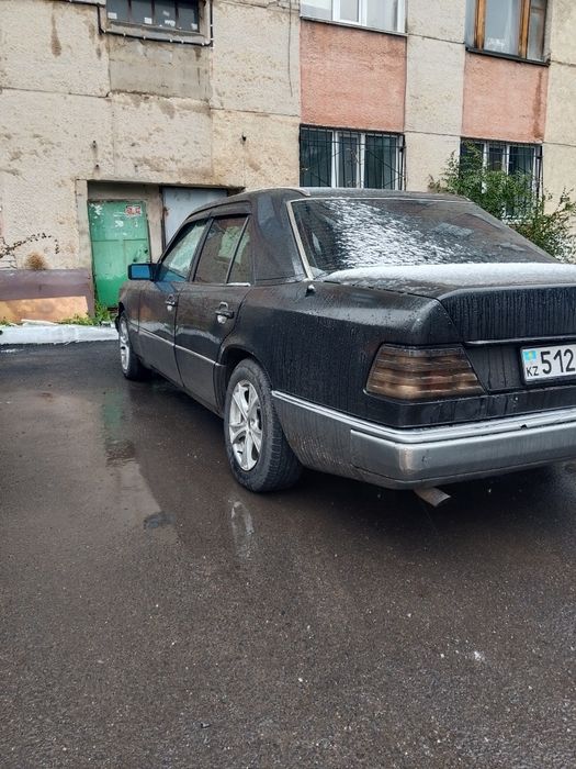 Мерседес 124 2.3