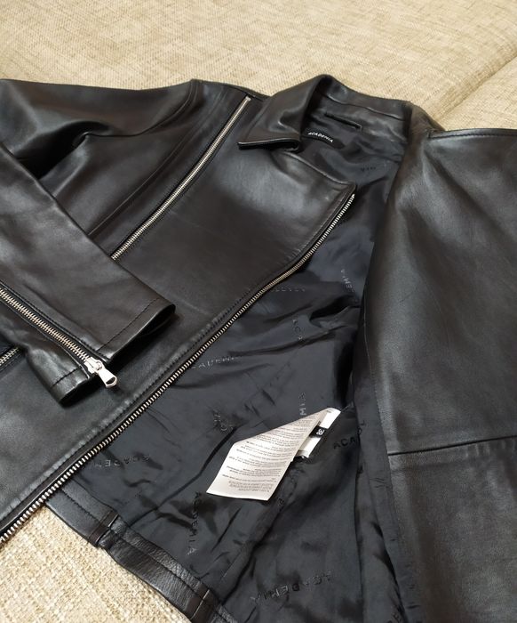 Шикарная кожаная куртка