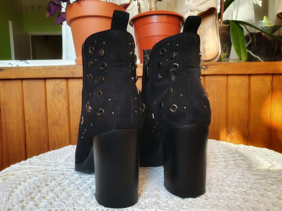 Ботуши с дебел ток