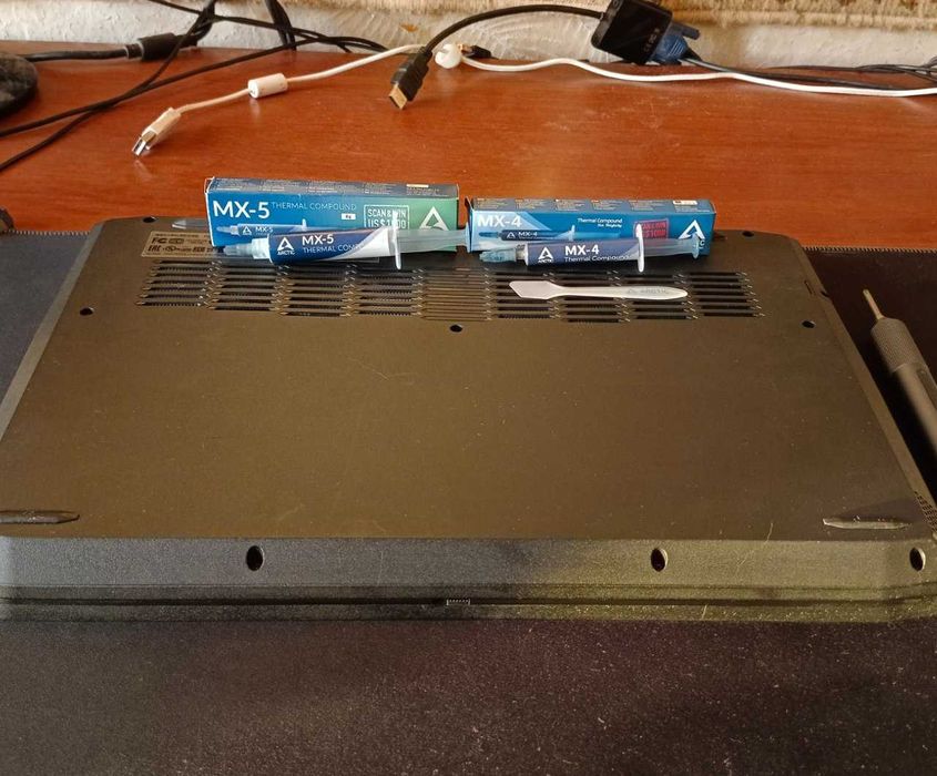 Обслуживание чистка ноутбуков любой модели в мастерской TechnoBase