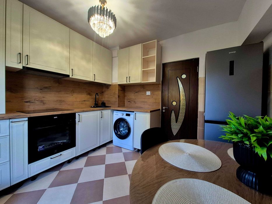 PROPRIETAR garsoniera 13 septembrie stradal, bloc mixt, renovata recent