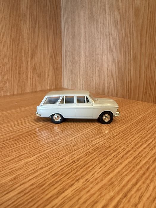 Модель Москвич 427 - масштаб 1:43 СССР