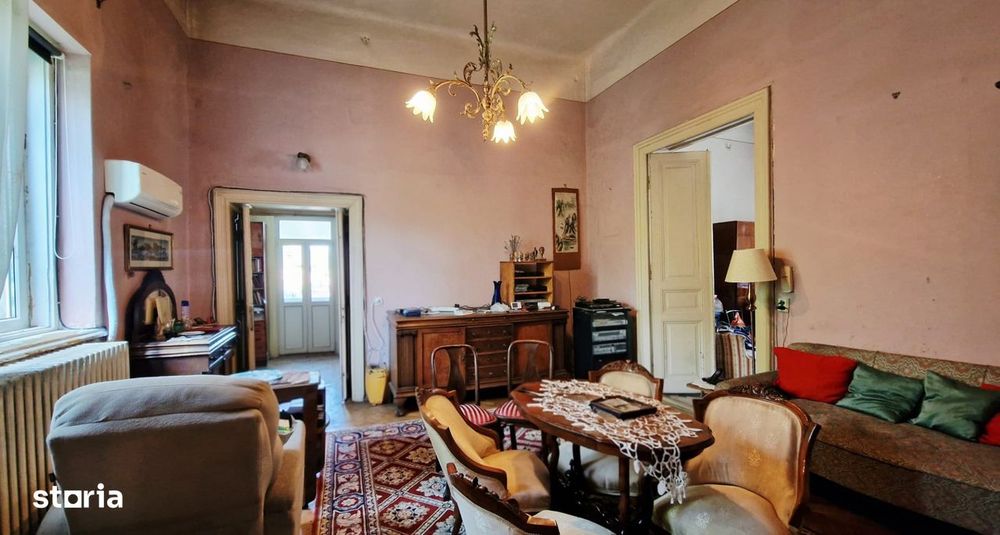 Eleganta interbelica pe Strada Mircea Vulcanescu – 5 camere in vila+