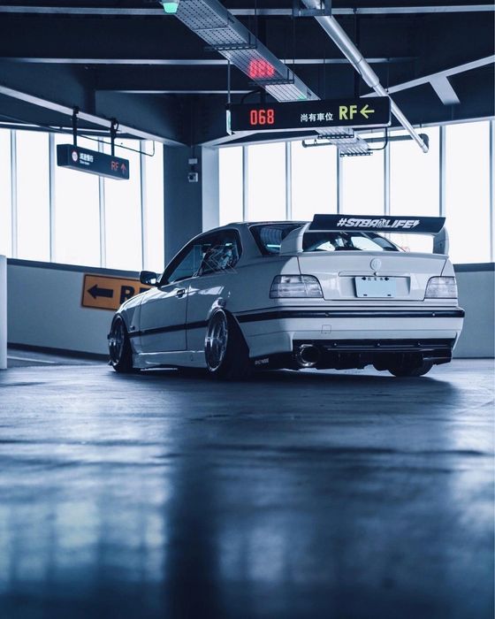 Задние фары Бмв е36 crystal white