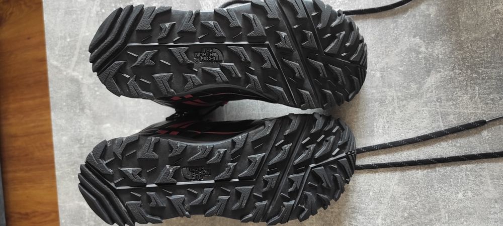 Туристически обувки The north face