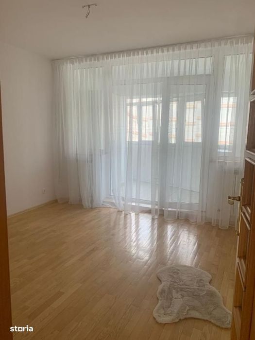 Apartament 3 camere | Nerva Traian | centrala proprie | parcare