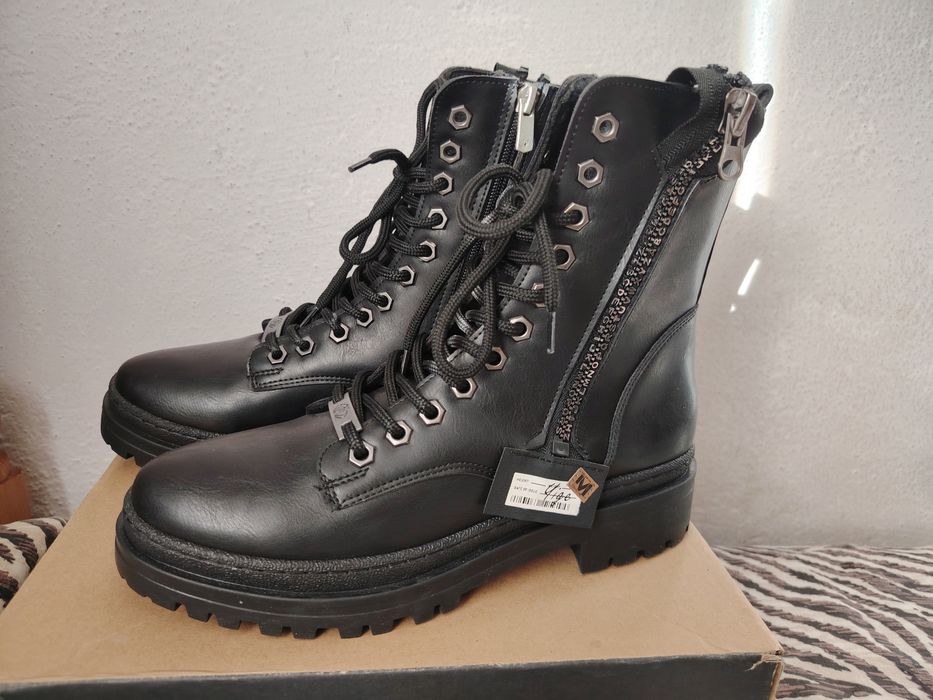 Чисто нови дамски боти