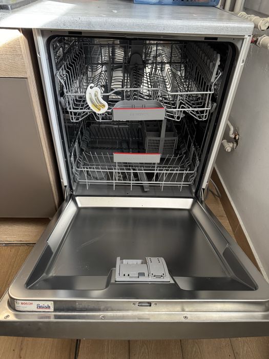 Mobila de bucatarie cu electrocasnice