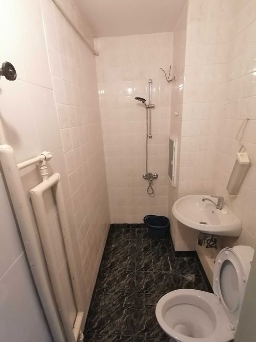 Дава се под наем Двустаен апартамент в Бургас, Славейков - 68 кв.м за 200 € - Снимка #4