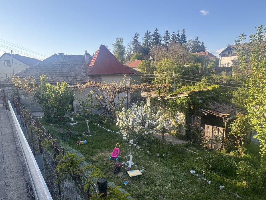 Oportunitate Casa mare 250mp cu teren 800mp si piscina, 2 min de centru