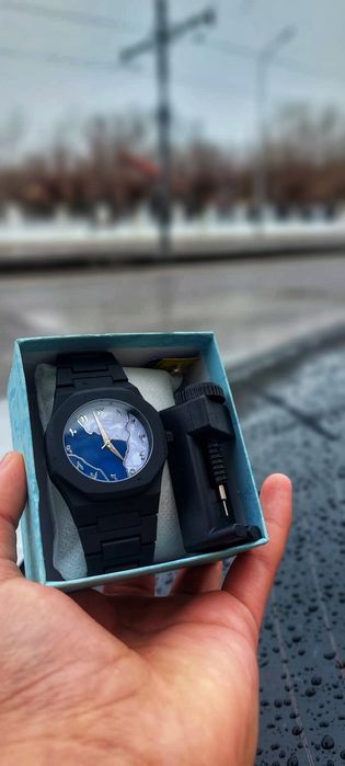 Часы с арабским циферблатом