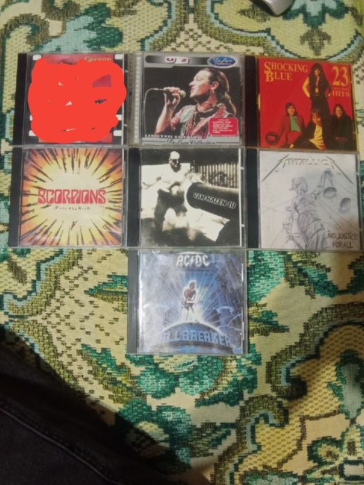 Продам коллекцию CD дисков в хорошем состоянии. Каждый диск по 40000.
