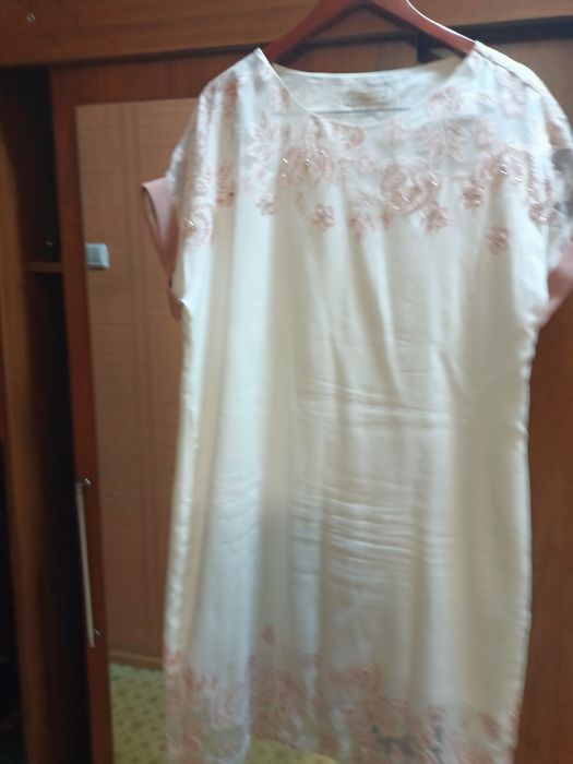 Продам женские одежды