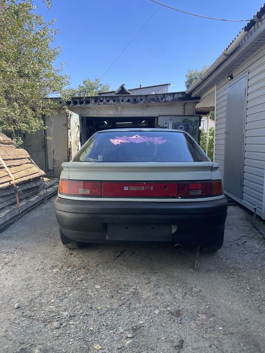 Mazda 323f bg 1993