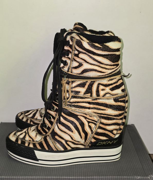 DKNY оригинални дамски кецове на платформа