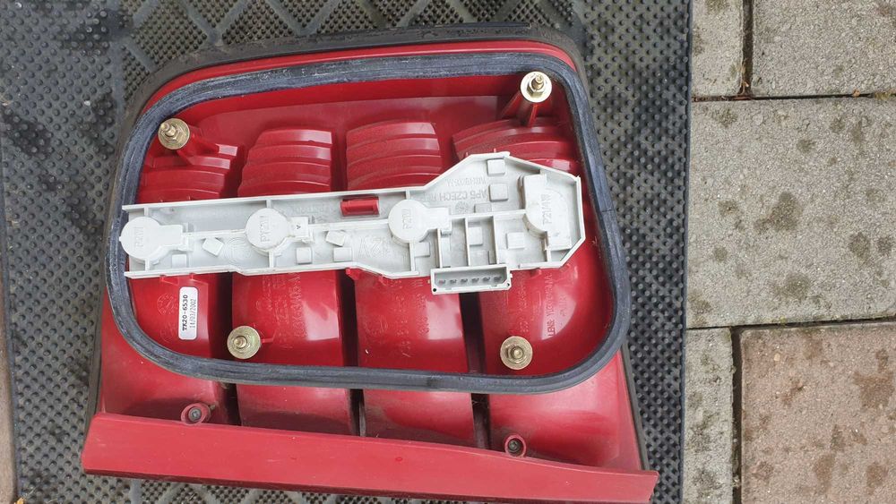 Lampa spate / stop skoda fabia 2002