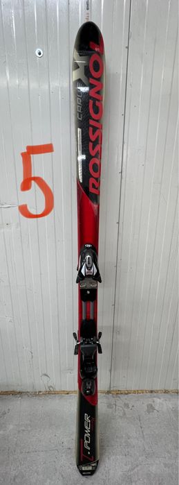 Продавам различни размери ски