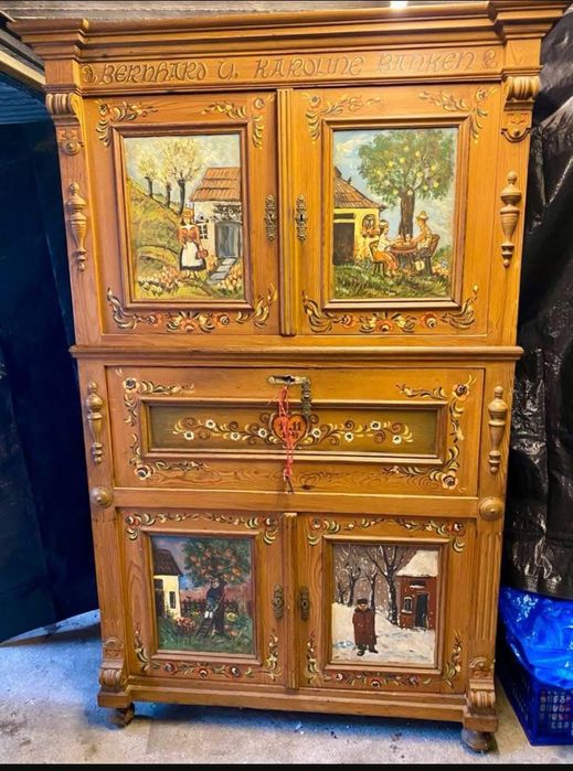 Старинен шкаф с писалище внос от Германия