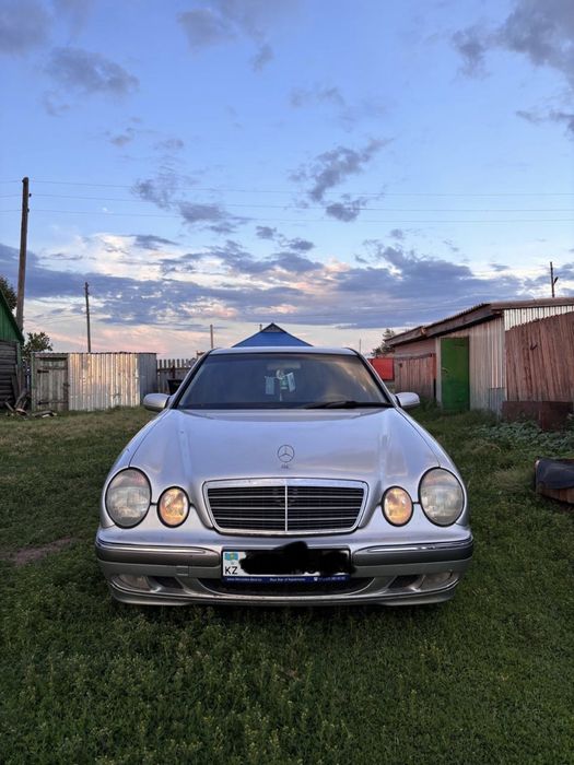 Продам машину W210
