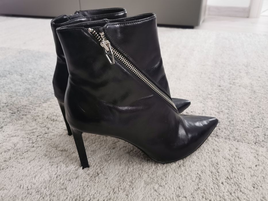 Botine Bershka negre