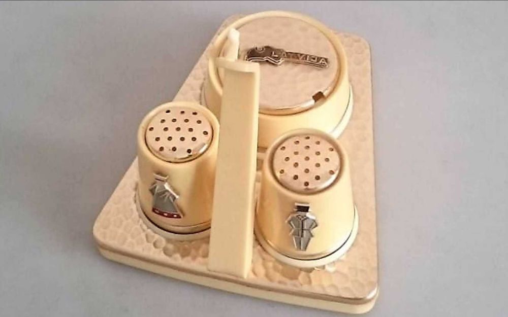 Фарфоровые солонки