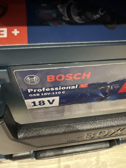 Filetanta cu percutie Bosch GSB 18V-110 C cu ac.4 ah -Noua