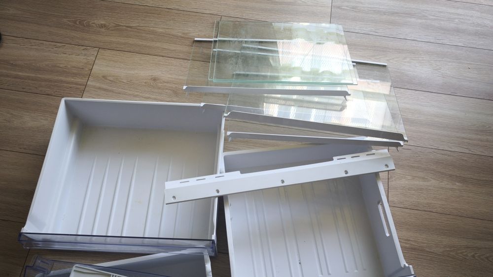 Чекмеджета за хладилник Beko