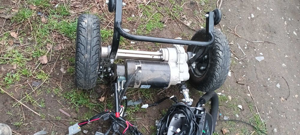 Инвалиден скутер на част