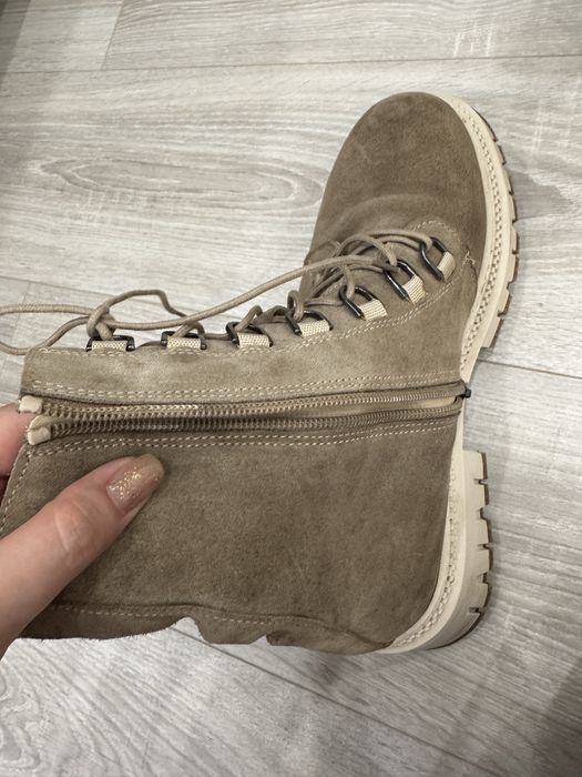 Ботинки из натуральной замши