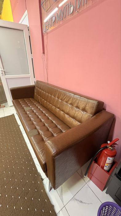 Продается диван срочно