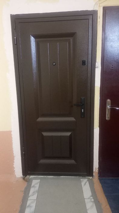 Продаётся  2 комнатный квартира на массив Водник