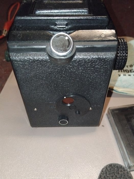 продават се фото апарат и обектив