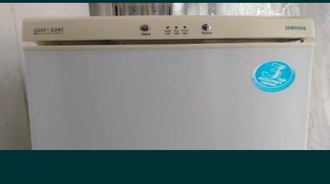 Продаётся холодильник самсунг.