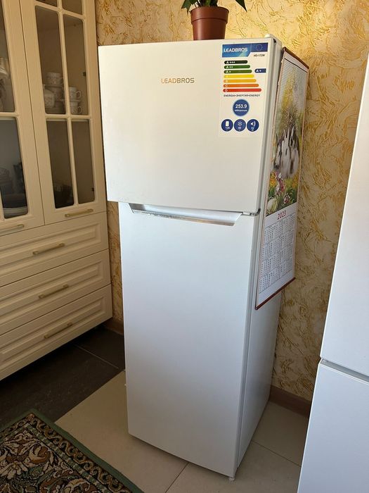 Холодильник новый