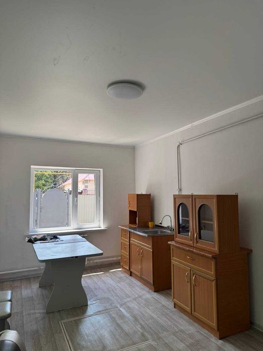 Продается дом. Рядом стадион, флагман в 2 минутах