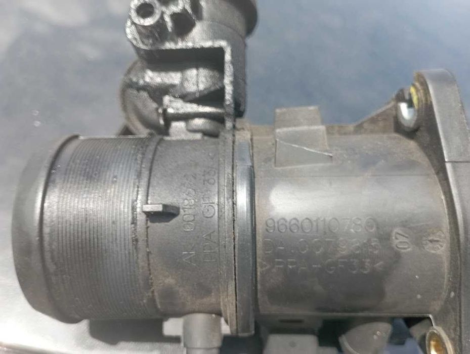 Citroen C4 GRAND PICASSO капак жабка 200 лв комплект