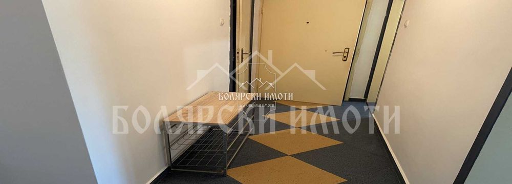 Дава се под наем Тристаен апартамент в Велико Търново, Център - 110 кв.м за 385 € - Снимка #5