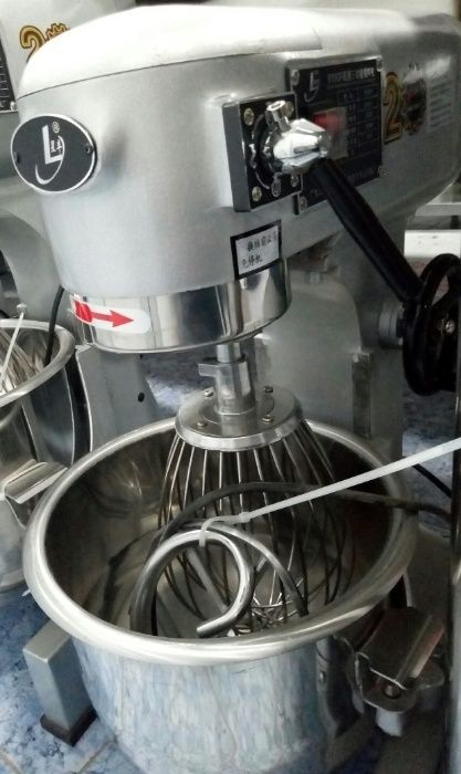 Миксер планетарный