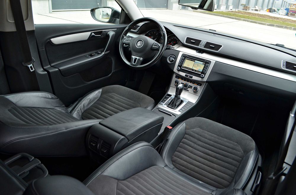 VW Passat B7 1.8tsi 160cp Benzina DSG FULL Distronic Xenon Navy KeyLes