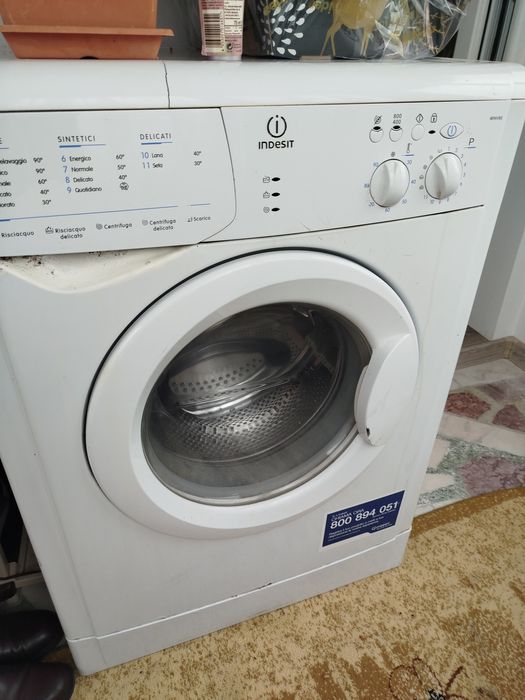 Mașina de spălat Indesit