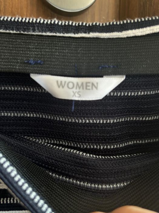 Fusta cu dungi alb și negru marca women
